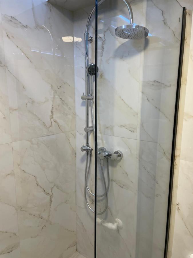 Luxury * Curtea de Argeş